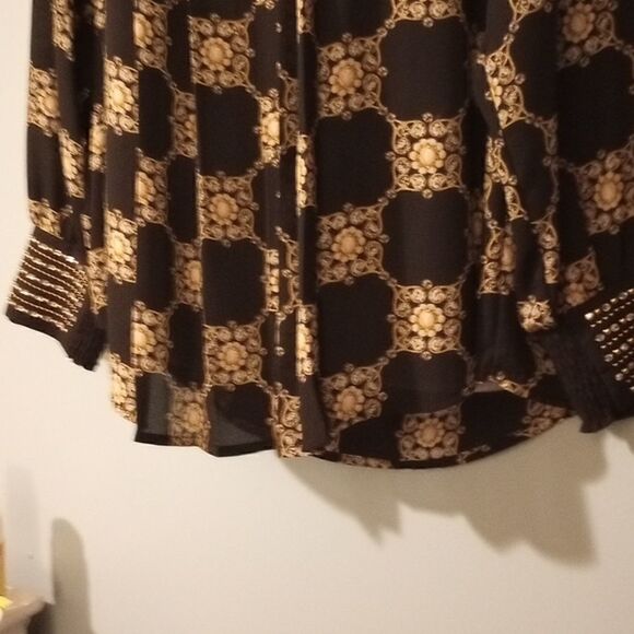 - ALFANI pleated secretary style blouse with beaded sleeve - Picture 6 of 13